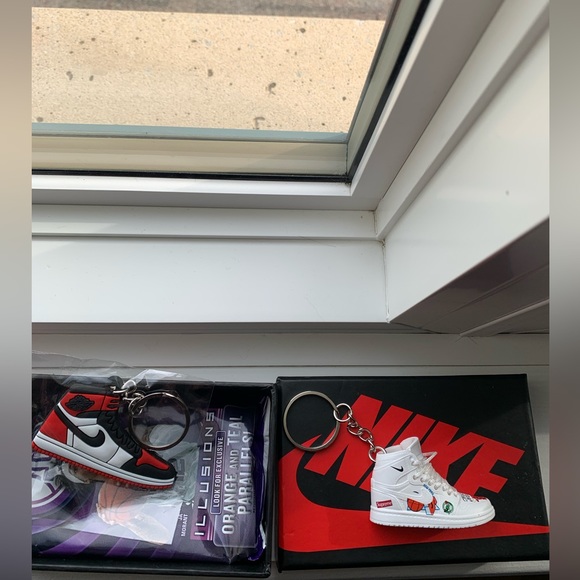 3D mini jordan sneaker keychains with box - Picture 3 of 3